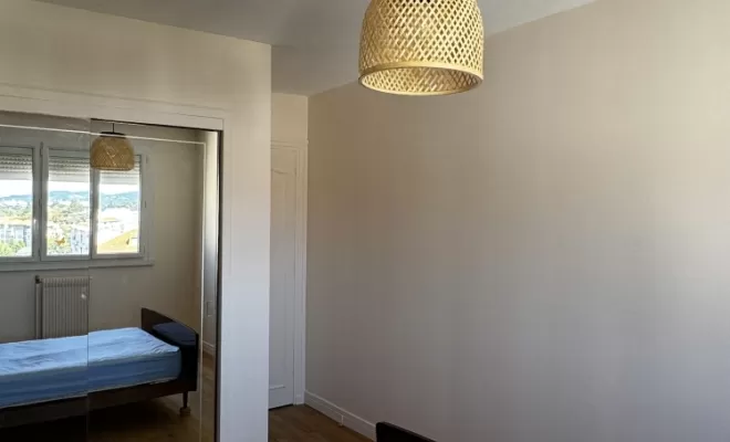 Finition peinture murs et plafond après 3 couches d'enduits
